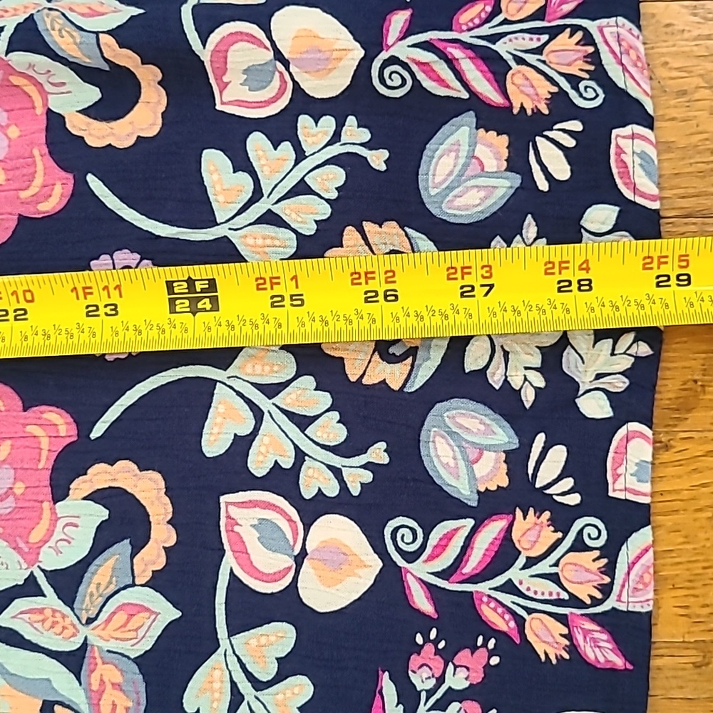 CROFT AND BARROW WOMENS BLUE AND PINK FLORAL SLEEVELESS SUMMER TOP SIZE LARGE - Picture 15 of 15